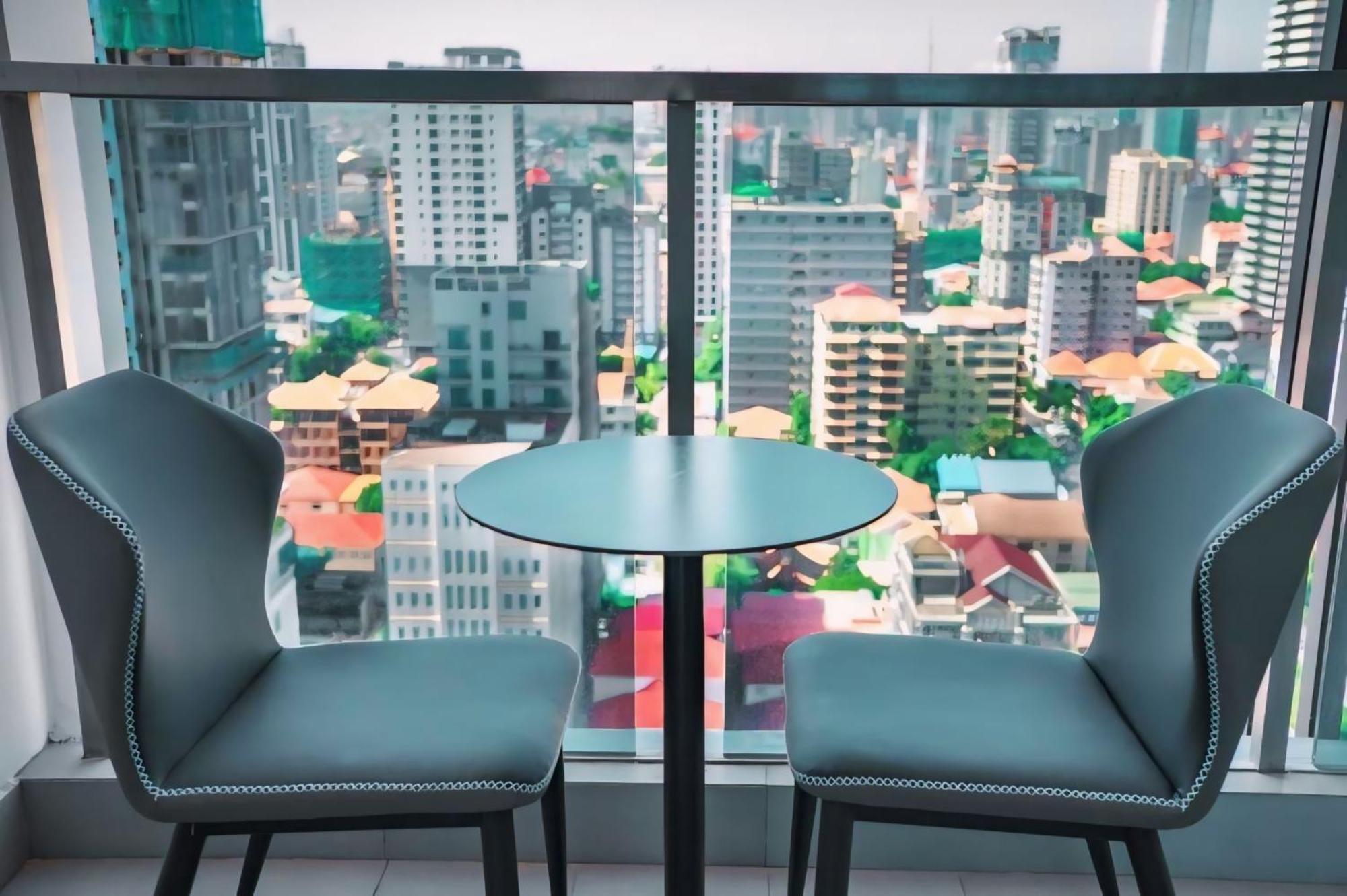 Hotel Serviced Condo Unique Infinity Pool With Mekong River View بنوم بنه المظهر الخارجي الصورة