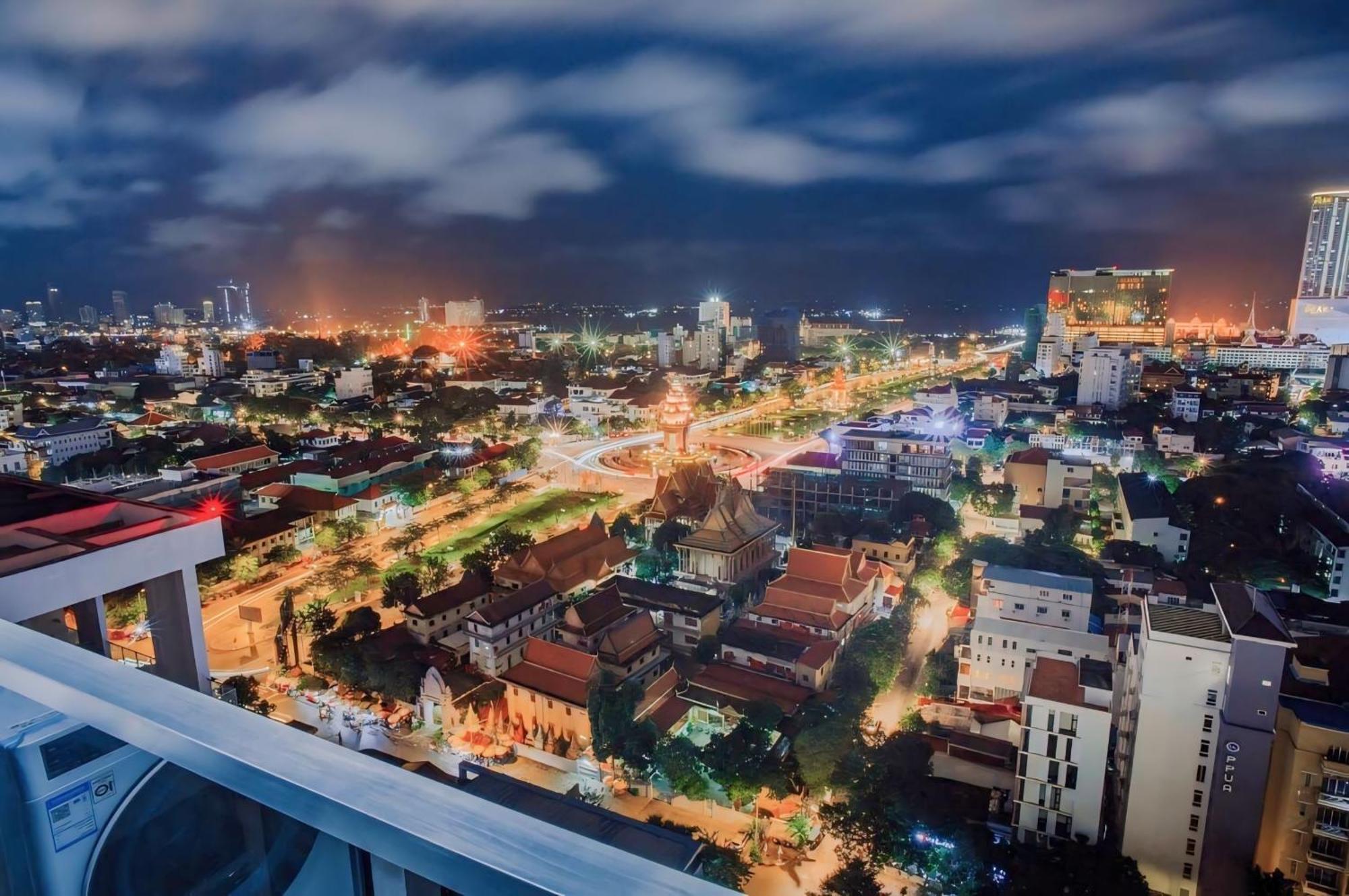 Hotel Serviced Condo Unique Infinity Pool With Mekong River View بنوم بنه المظهر الخارجي الصورة